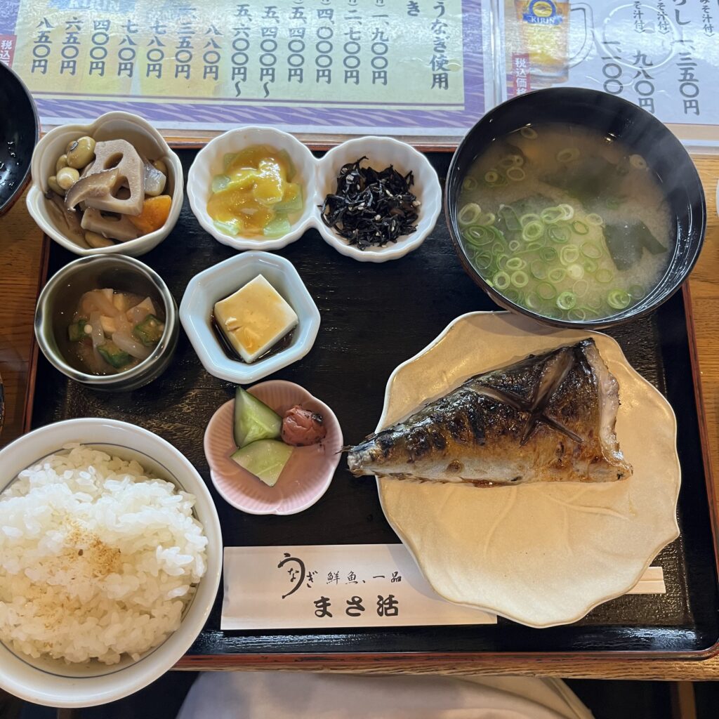 京都美食推薦|平民隱世小店! 平價鰻魚/鯖魚定食【位於北野天滿宮附近】— まさ活 - 京都美食, 北野天滿宮, 和食, 日本美食, 魚料理, 鰻魚