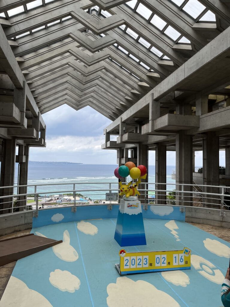 沖繩美麗海水族館 ー 沖繩不可不去的水族館︱有超大的鯨鯊和鬼蝠魟!! - 日本, 水族館, 沖繩